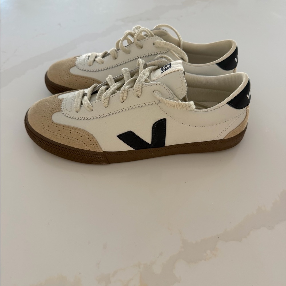 Veja Volley Sneakers